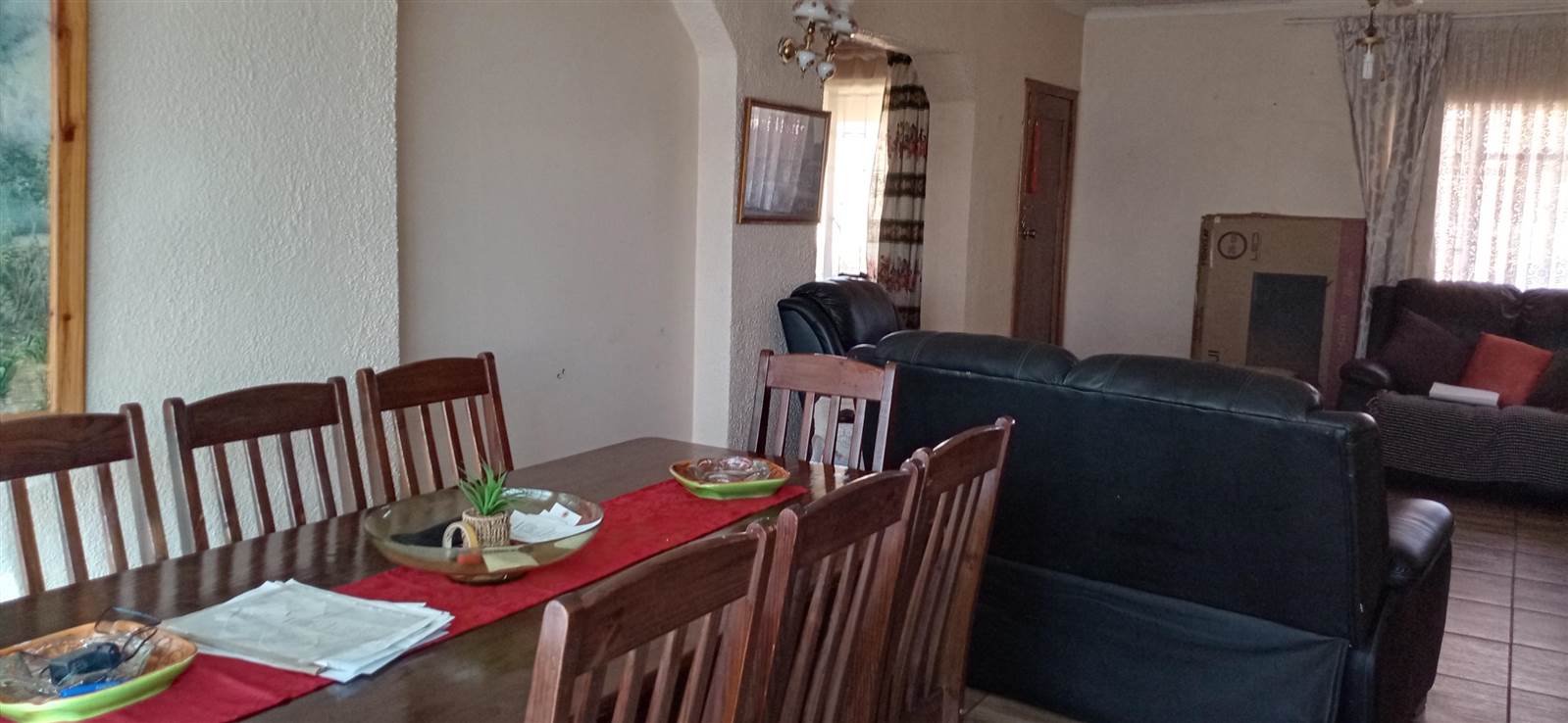 5 Bed House in Rensburg photo number 3