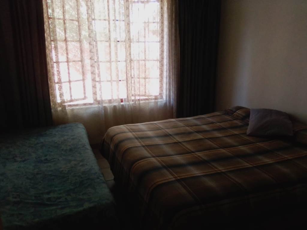 3 Bed Simplex in Uvongo photo number 12