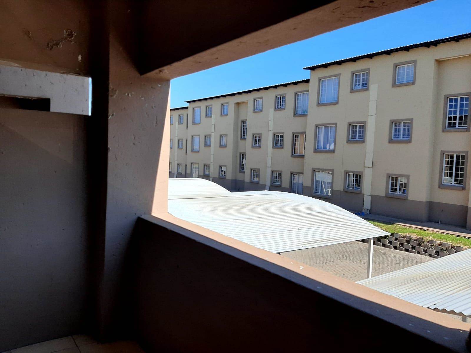 2 Bed Apartment in Secunda photo number 14