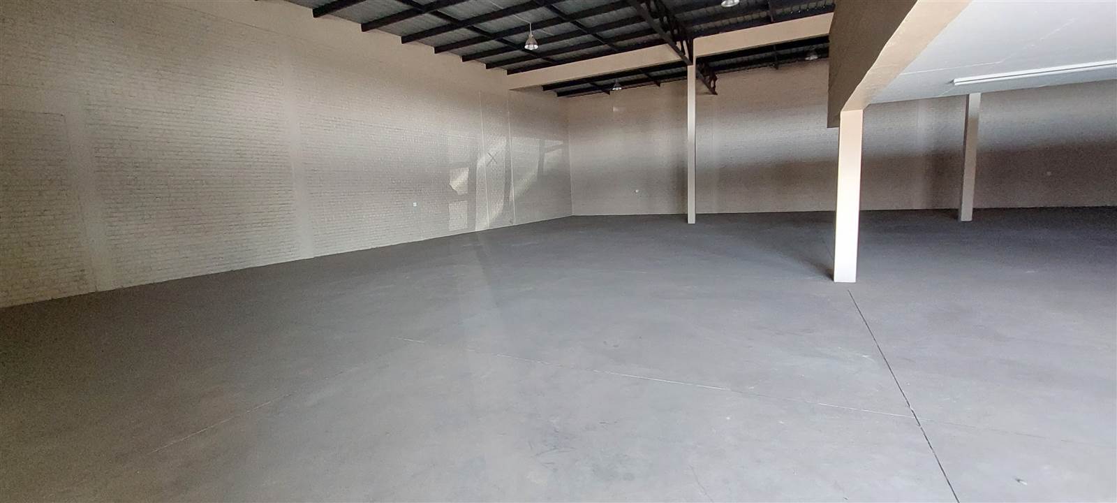 712  m² Industrial space in Pomona photo number 8