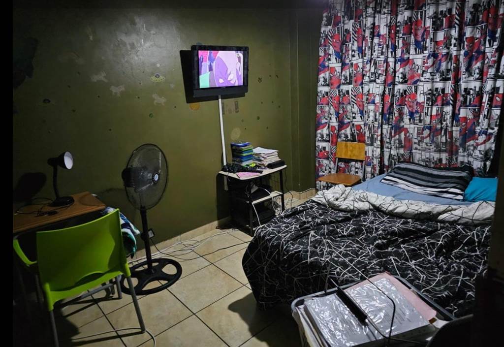 2 Bed Flat in Pretoria West photo number 7