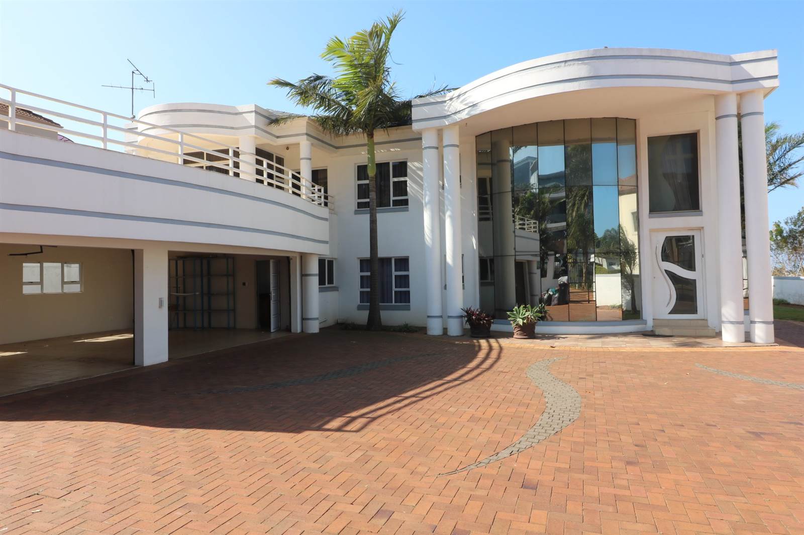 5 Bed House in Umhlanga Rocks photo number 14