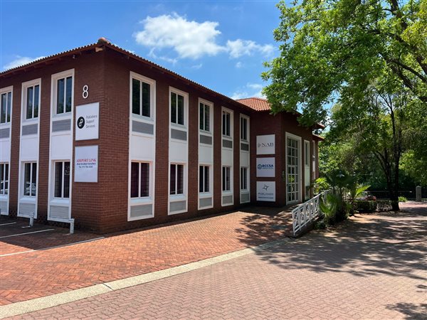 275  m² Commercial space in Craighall