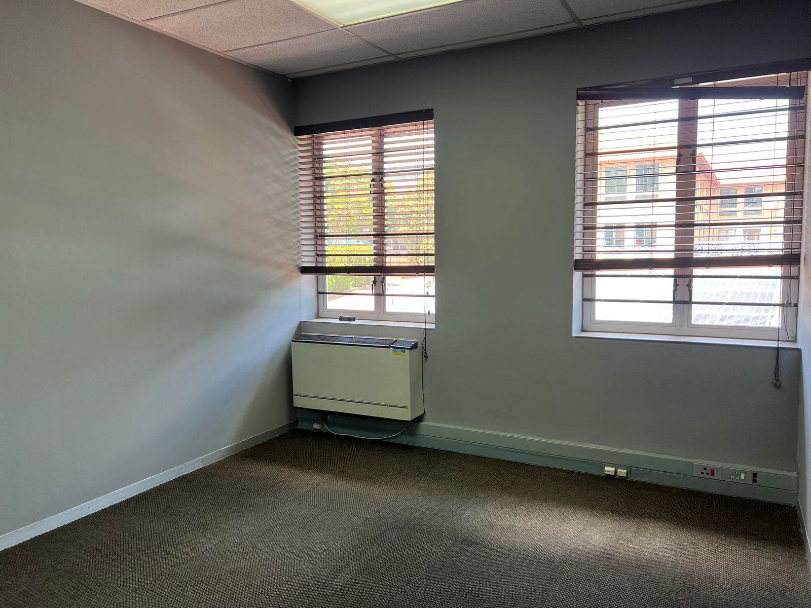 275  m² Commercial space in Craighall photo number 4