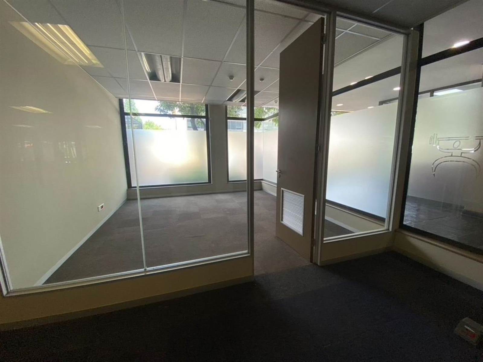 5137  m² Commercial space in Parktown photo number 25