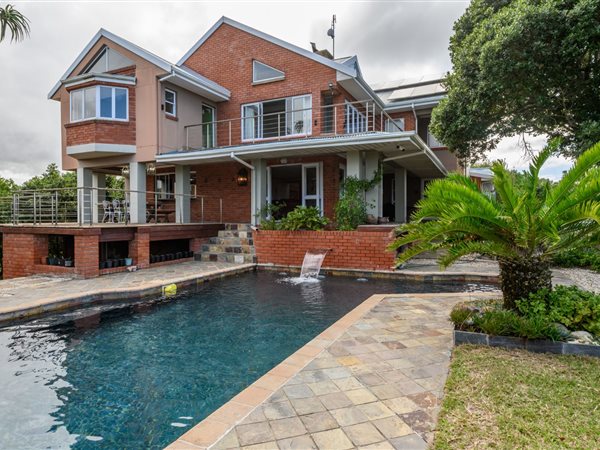 6 Bedroom House 6 Bedroom House