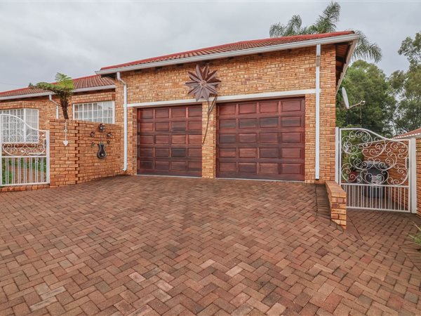 3 Bedroom House 3 Bedroom House