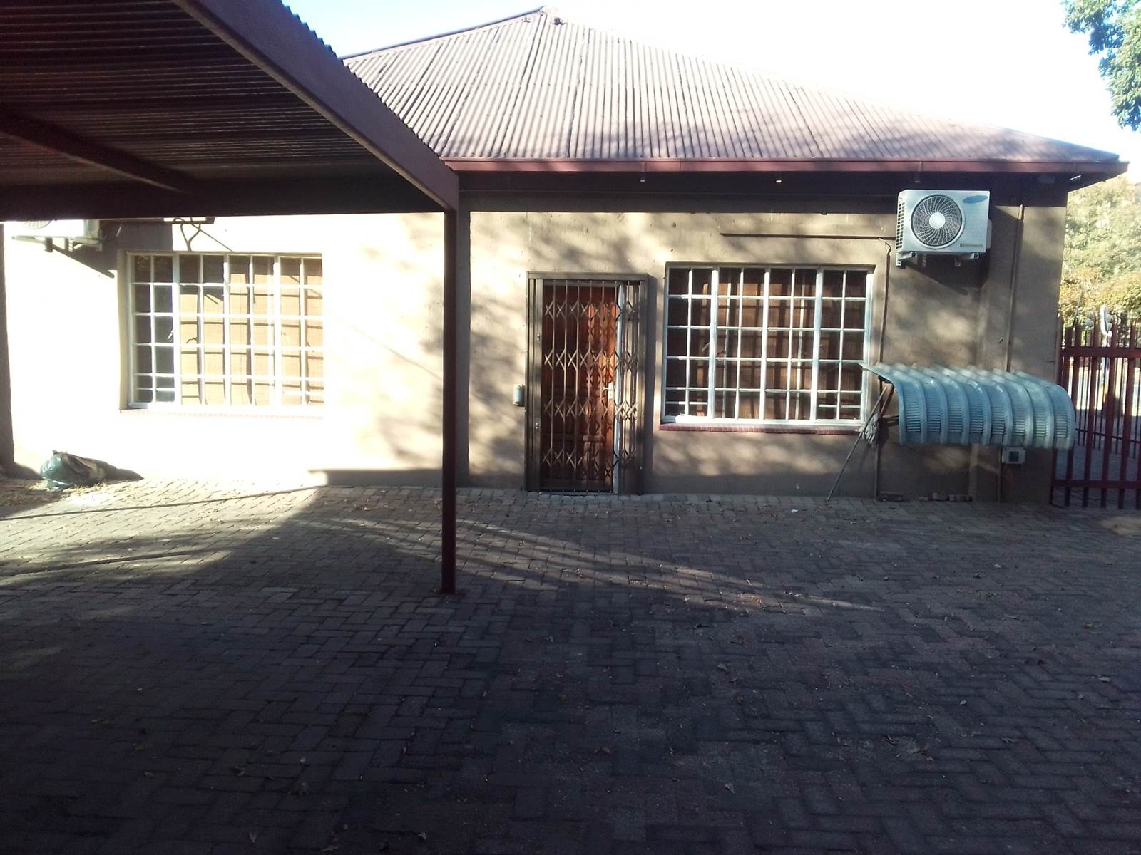 3 Bed House in Vereeniging Central photo number 8