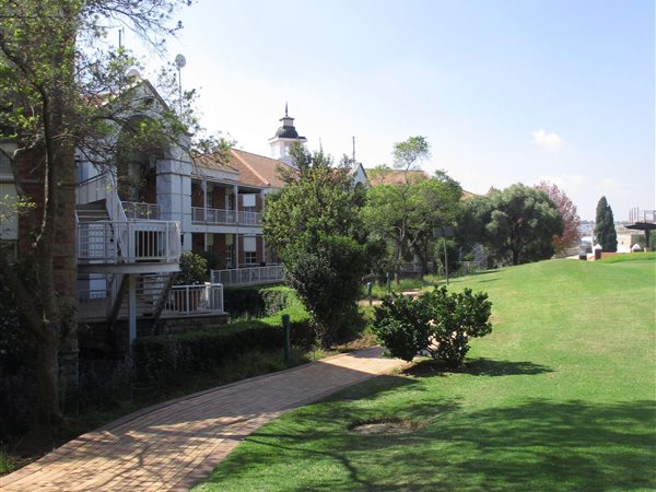 363  m² Commercial space in Fourways