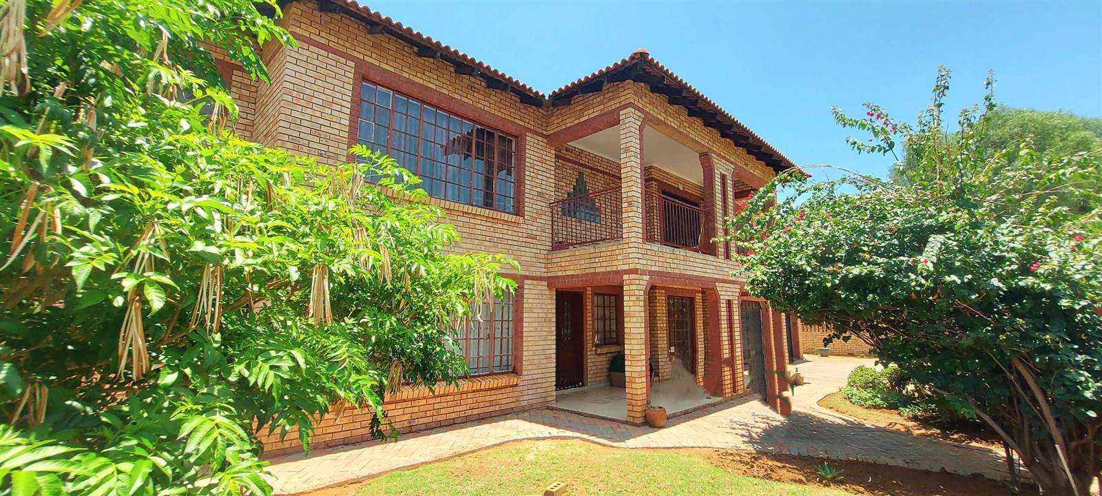 5 Bed House in Mmabatho unit 6 photo number 6