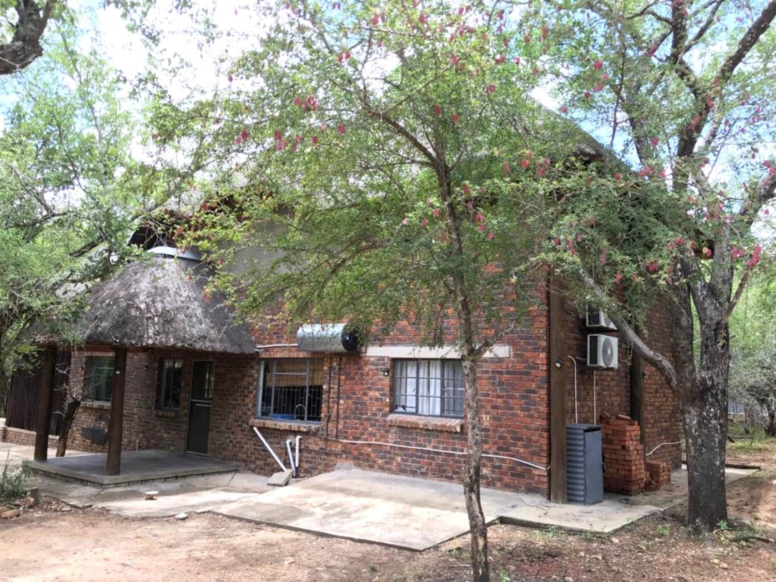 4 Bed House in Marloth Park photo number 9
