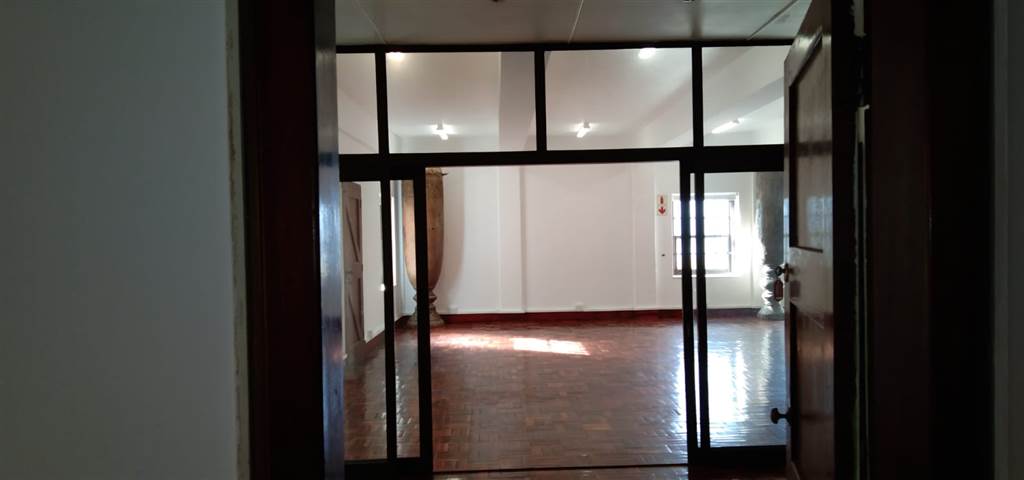 738  m² Commercial space in Muizenberg photo number 13