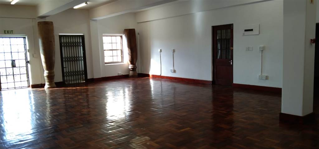 738  m² Commercial space in Muizenberg photo number 14