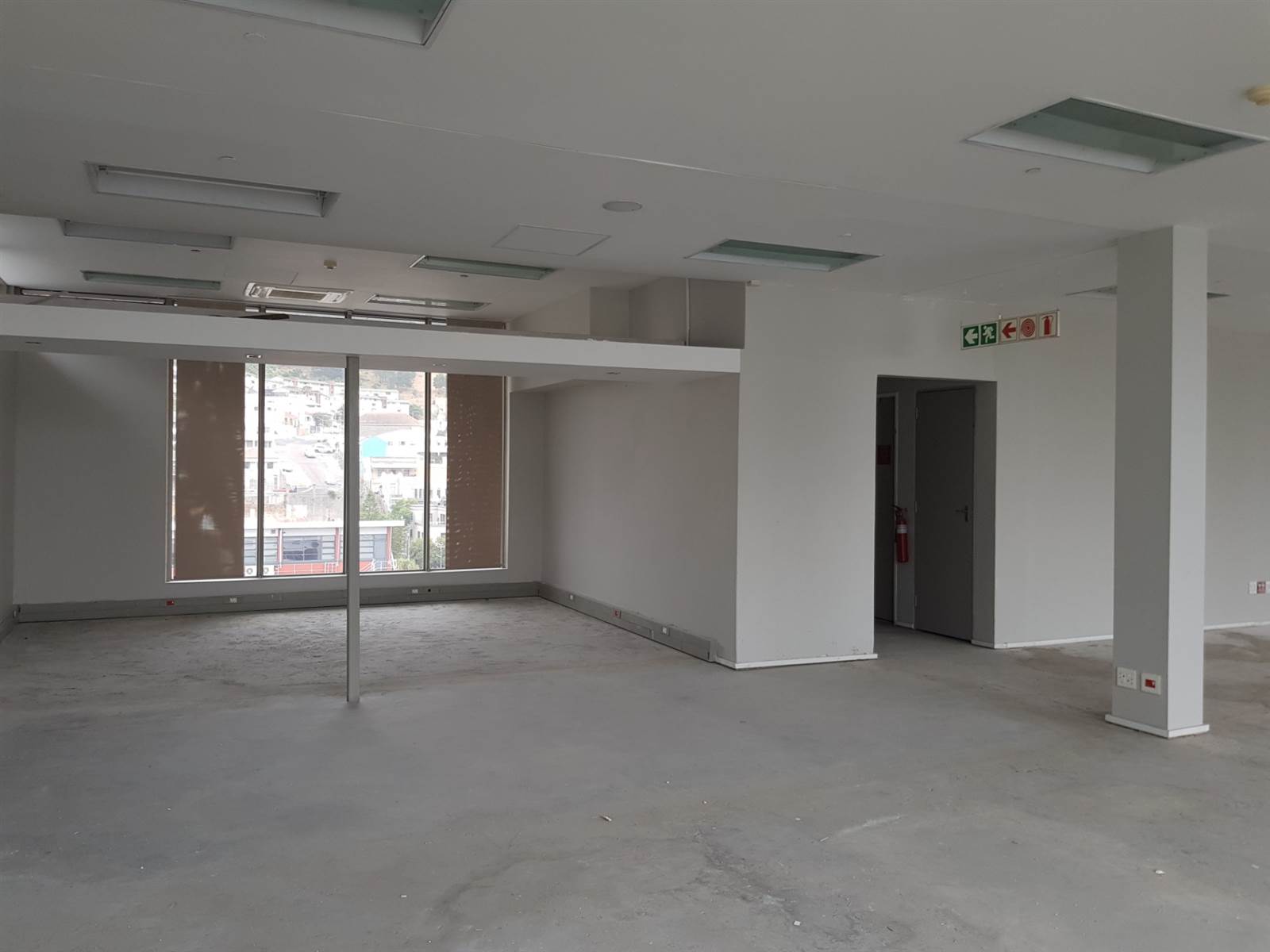 450  m² Office Space in Cape Town City Centre photo number 12