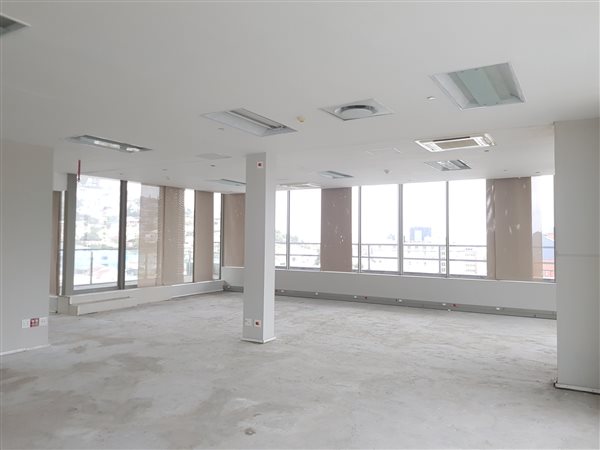 450  m² Office Space