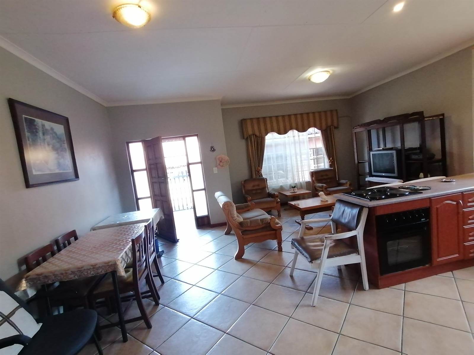 2 Bed Townhouse in Ermelo photo number 5
