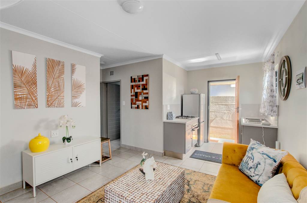 2 Bedroom House 2 Bedroom House