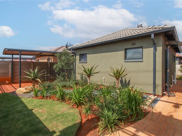 2 Bedroom House 2 Bedroom House