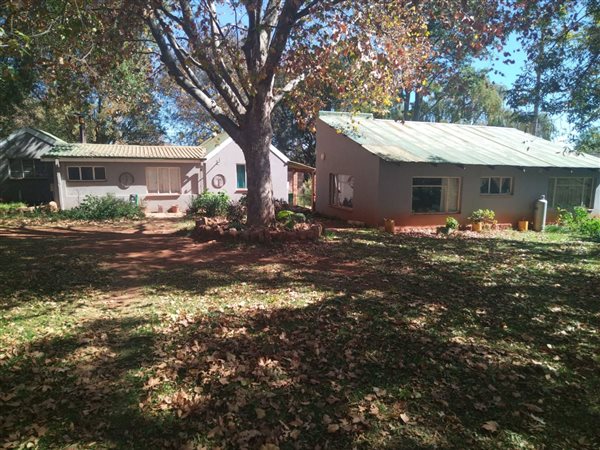 13.7 ha Smallholding 13.7 ha Smallholding