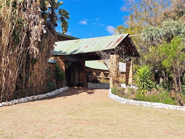 12 Bed House in Cullinan and Surrounds