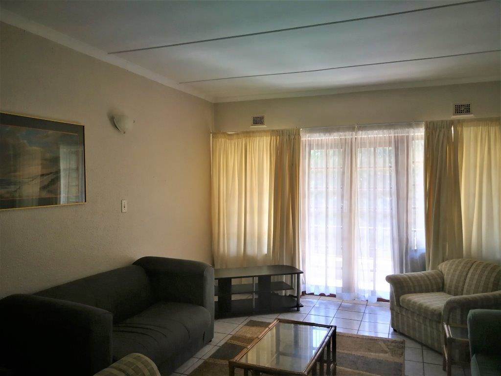 2 Bed Apartment in Banners Rest photo number 3