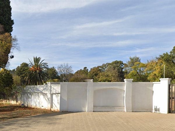 713 m² Land