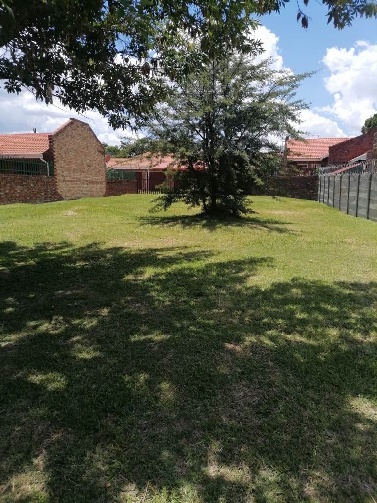 385 m² Land available in Fochville photo number 2