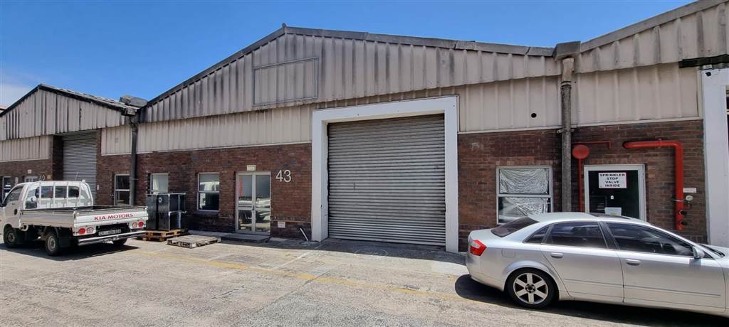 560.51  m² Industrial space in Bellville South photo number 1