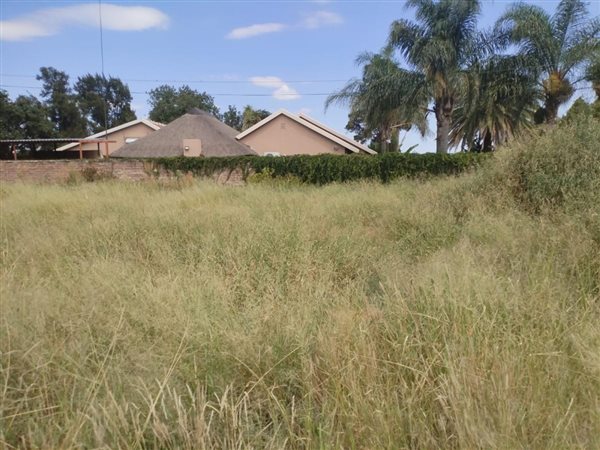 888 m² Land available in Stilfontein