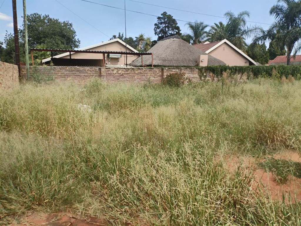 888 m² Land available in Stilfontein photo number 9