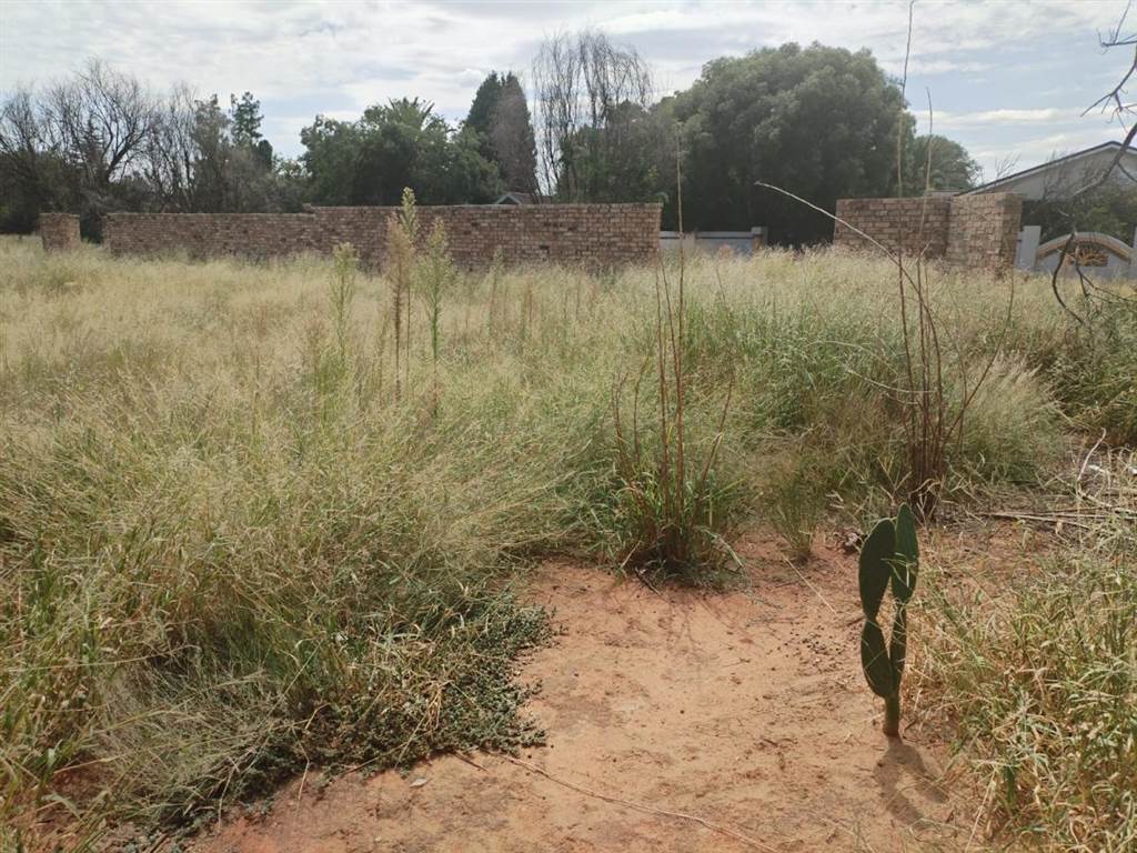 888 m² Land available in Stilfontein photo number 7