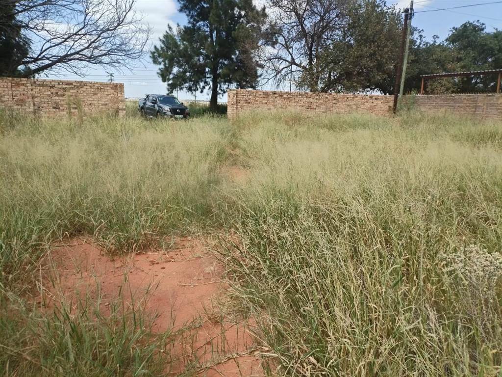 888 m² Land available in Stilfontein photo number 3