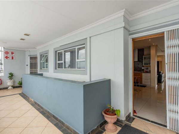 4 Bed Apartment