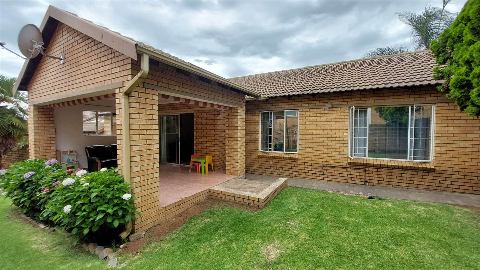 3 Bed Townhouse in Olivedale photo number 1