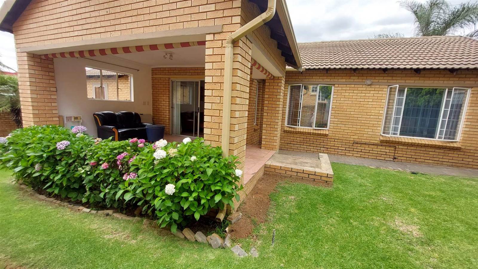 3 Bed Townhouse in Olivedale photo number 27