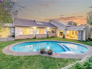 4 Bed House in Dowerglen