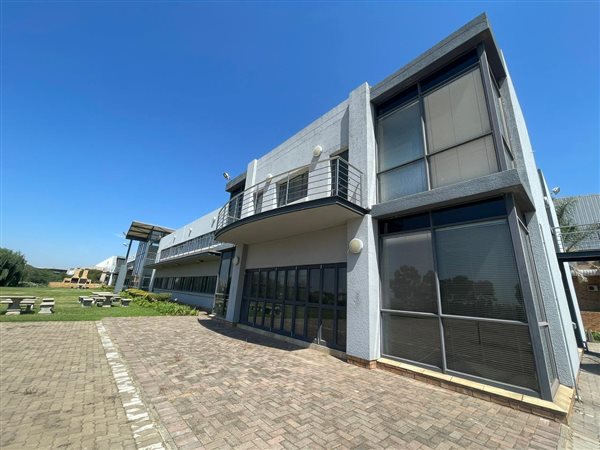 2000  m² Commercial space in Jet Park