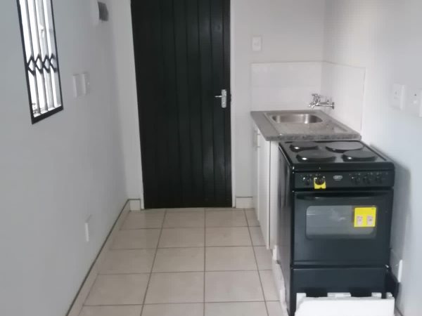 2 Bed House in Mondeor