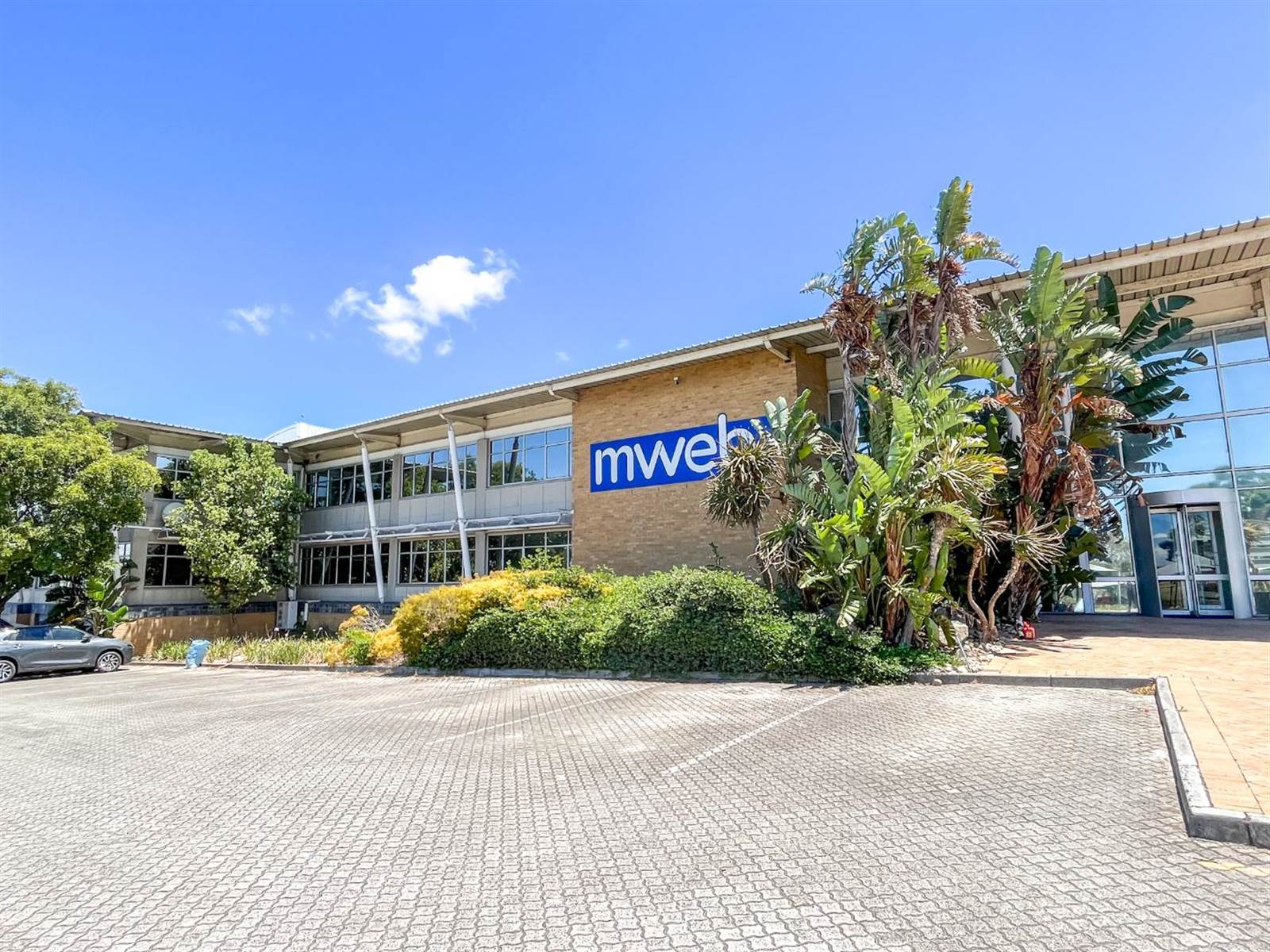 2036  m² Office Space in Parow Golf Course photo number 24
