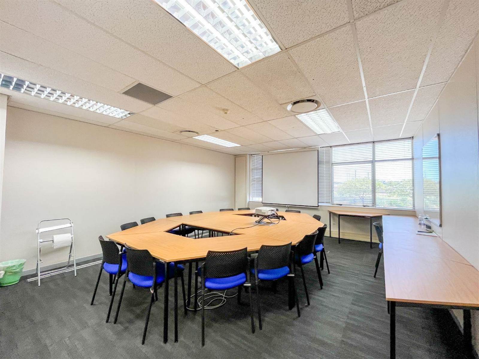 2036  m² Office Space in Parow Golf Course photo number 12