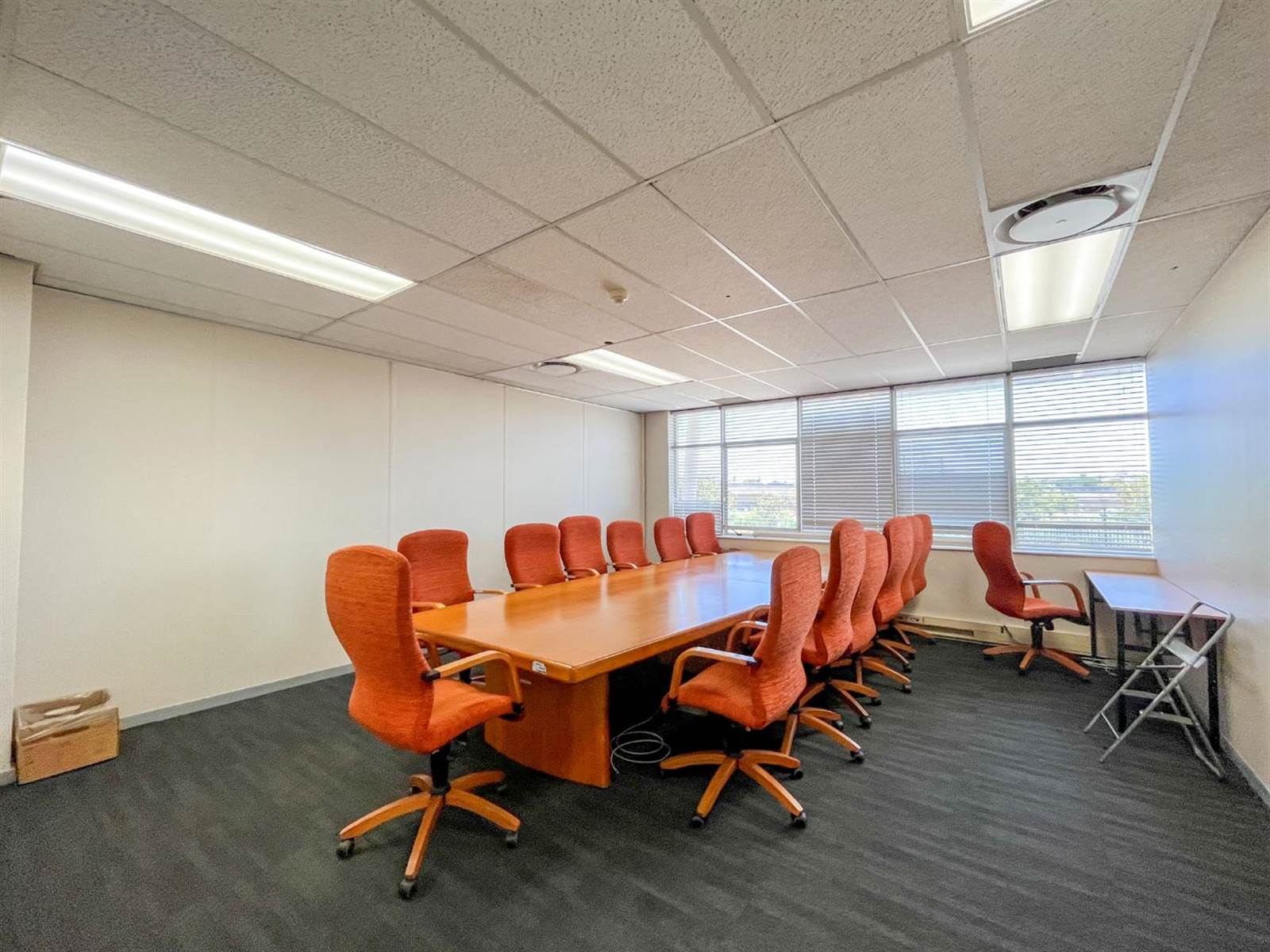 2036  m² Office Space in Parow Golf Course photo number 13