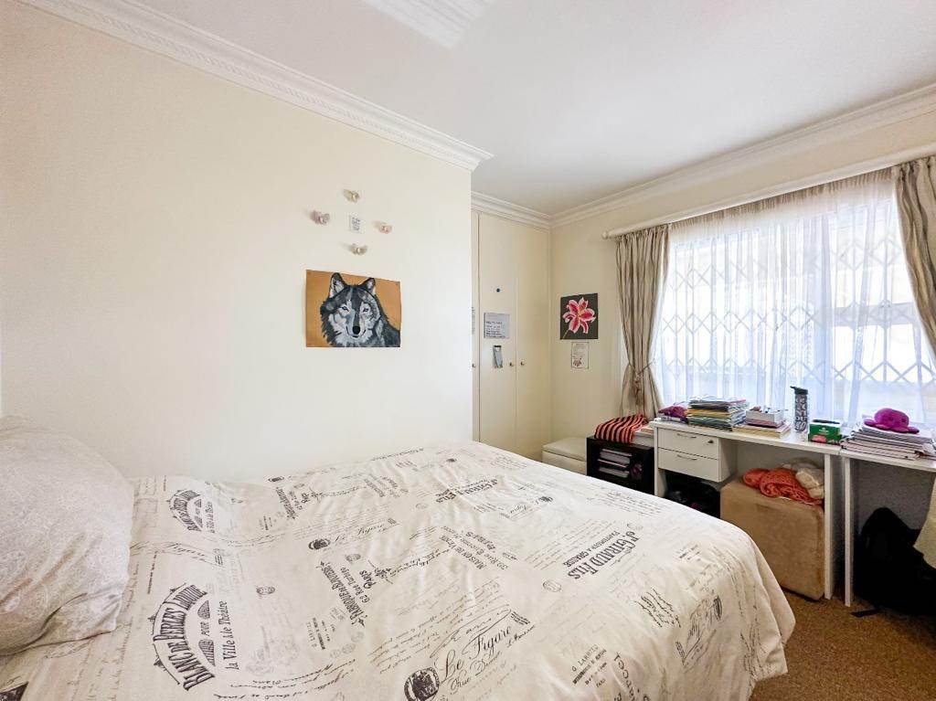 3 Bed Apartment in Windermere photo number 14