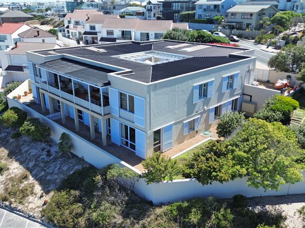 6 Bedroom House 6 Bedroom House