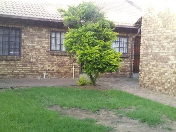 2 Bedroom Townhouse 2 Bedroom Townhouse