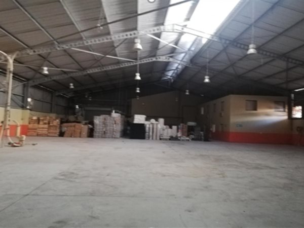 1 996  m² Industrial space