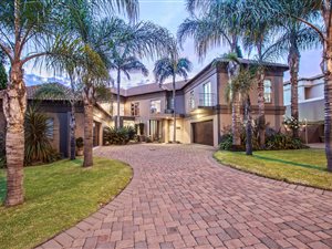 4 Bed House in Woodhill