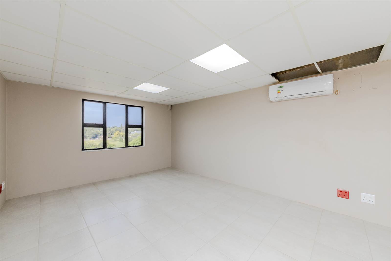 16  m² Office Space in Robin Hills photo number 16
