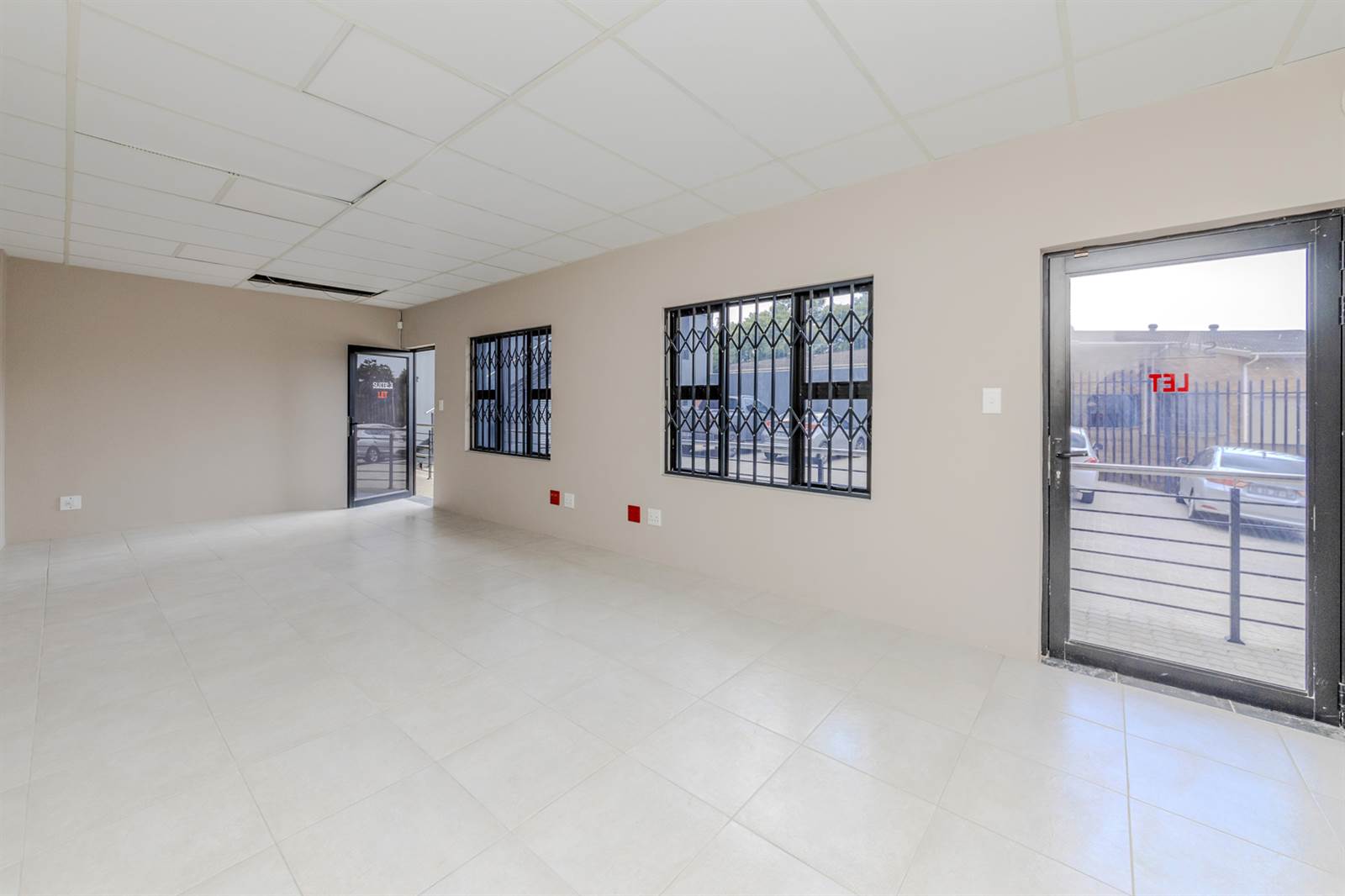 16  m² Office Space in Robin Hills photo number 13