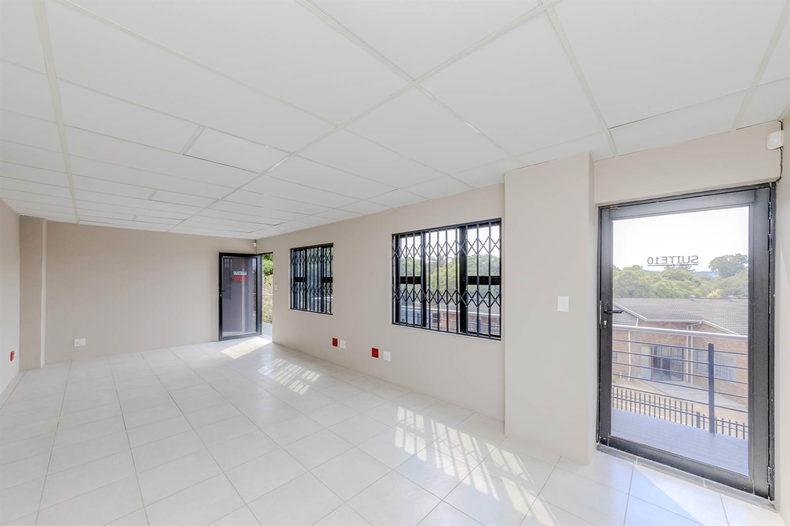 16  m² Office Space in Robin Hills photo number 11