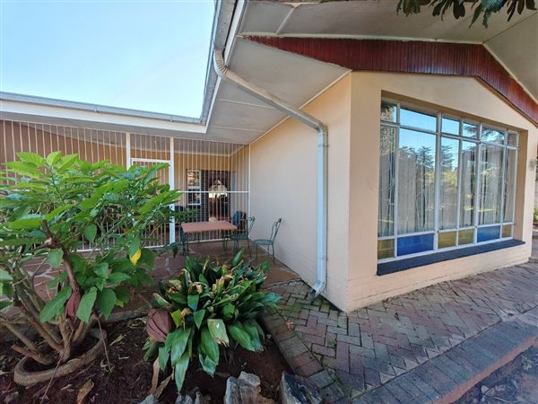 3 Bedroom House 3 Bedroom House